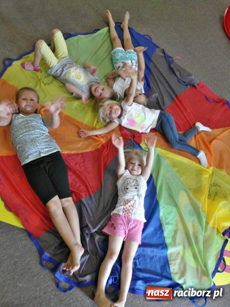 Zdjęcie w galerii na portalu naszraciborz.pl: Crazy Club - kolorowy zawr&oacute;t głowy! wiadomości z regionu