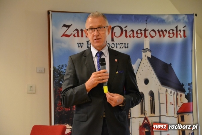 Zdjęcie w galerii na portalu naszraciborz.pl: Na Zamku Piastowskim trwa Śląskie Forum Oświaty Samorządowej  wiadomości z regionu