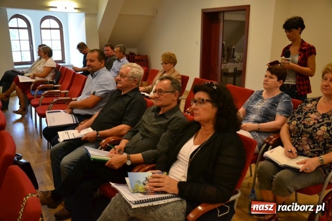 Zdjęcie w galerii na portalu naszraciborz.pl: Na Zamku Piastowskim trwa Śląskie Forum Oświaty Samorządowej  wiadomości z regionu