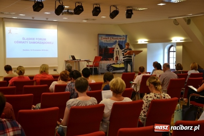Zdjęcie w galerii na portalu naszraciborz.pl: Na Zamku Piastowskim trwa Śląskie Forum Oświaty Samorządowej  wiadomości z regionu