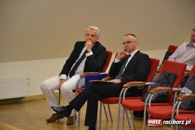 Zdjęcie w galerii na portalu naszraciborz.pl: Na Zamku Piastowskim trwa Śląskie Forum Oświaty Samorządowej  wiadomości z regionu