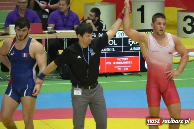 Zdjęcie w galerii na portalu naszraciborz.pl: Sebastian Jezierzański i Agata Tatar Mistrzami Polski seniorów wiadomości z regionu