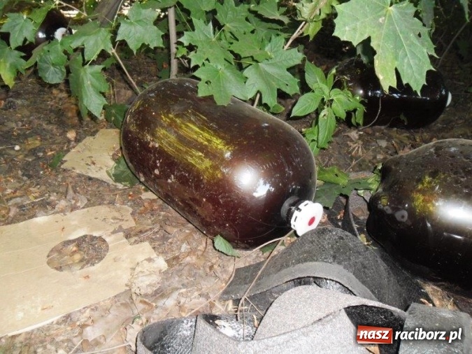 Zdjęcie w galerii na portalu naszraciborz.pl: Niebezpieczne odpady w Rzuchowie - gmina prosi o pomoc w znalezieniu ich właściciela  wiadomości z regionu