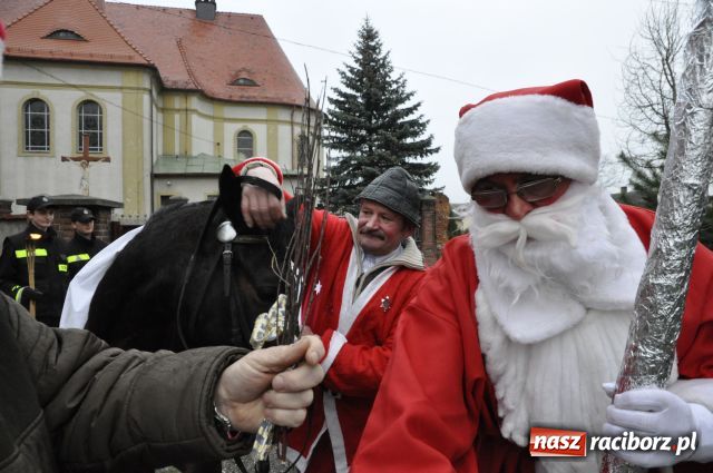 Zdjęcie w galerii na portalu naszraciborz.pl: Przed świętami u plebana wiadomości z regionu