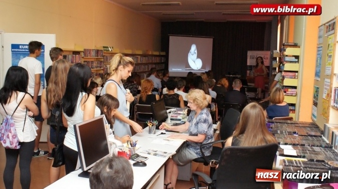 Zdjęcie w galerii na portalu naszraciborz.pl: Foto-konfrontacje w raciborskiej bibliotece  wiadomości z regionu
