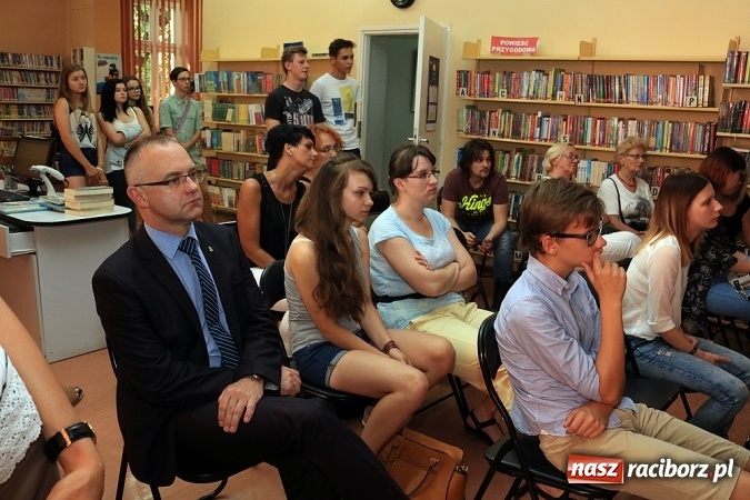 Zdjęcie w galerii na portalu naszraciborz.pl: Foto-konfrontacje w raciborskiej bibliotece  wiadomości z regionu