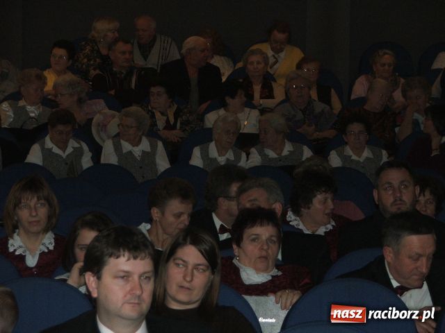 Zdjęcie w galerii na portalu naszraciborz.pl: Po niemiecku na skrzypeczkach i na tarce wiadomości z regionu