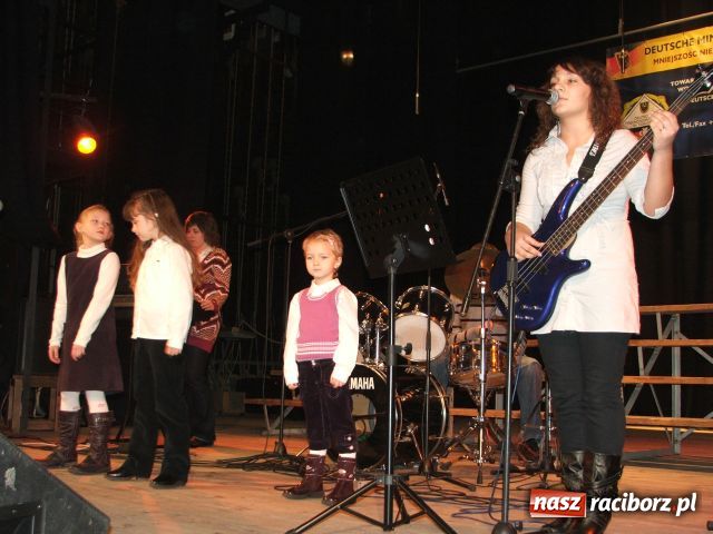 Zdjęcie w galerii na portalu naszraciborz.pl: Po niemiecku na skrzypeczkach i na tarce wiadomości z regionu