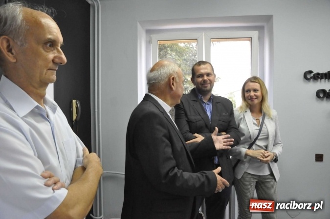 Zdjęcie w galerii na portalu naszraciborz.pl: Elżbieta Biskup i Hania Hołek od dziś wsp&oacute;lnie kręcą biznes. Otworzyły laboratorium piosenki wiadomości z regionu