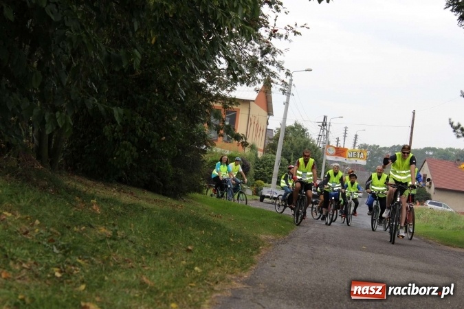 Zdjęcie w galerii na portalu naszraciborz.pl: Mieszkańcy gminy Kornowac i Czesi na rowerach uczcili 10-lecie współpracy  wiadomości z regionu