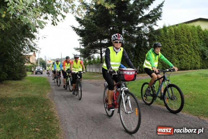 Zdjęcie w galerii na portalu naszraciborz.pl: Mieszkańcy gminy Kornowac i Czesi na rowerach uczcili 10-lecie współpracy  wiadomości z regionu