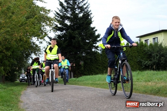 Zdjęcie w galerii na portalu naszraciborz.pl: Mieszkańcy gminy Kornowac i Czesi na rowerach uczcili 10-lecie współpracy  wiadomości z regionu