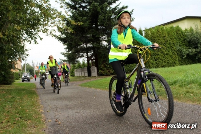 Zdjęcie w galerii na portalu naszraciborz.pl: Mieszkańcy gminy Kornowac i Czesi na rowerach uczcili 10-lecie współpracy  wiadomości z regionu