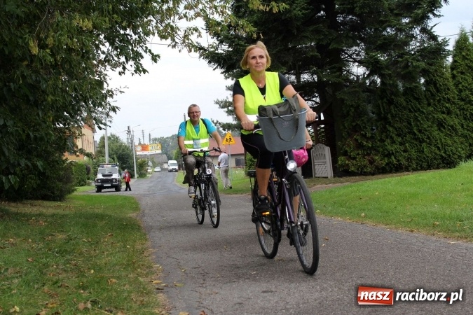 Zdjęcie w galerii na portalu naszraciborz.pl: Mieszkańcy gminy Kornowac i Czesi na rowerach uczcili 10-lecie współpracy  wiadomości z regionu