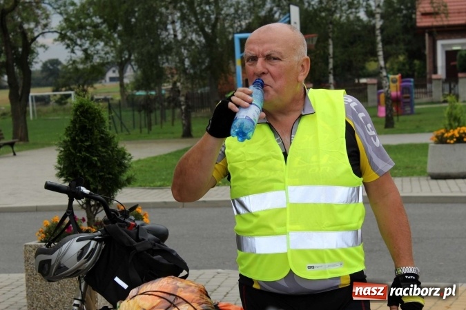 Zdjęcie w galerii na portalu naszraciborz.pl: Mieszkańcy gminy Kornowac i Czesi na rowerach uczcili 10-lecie współpracy  wiadomości z regionu