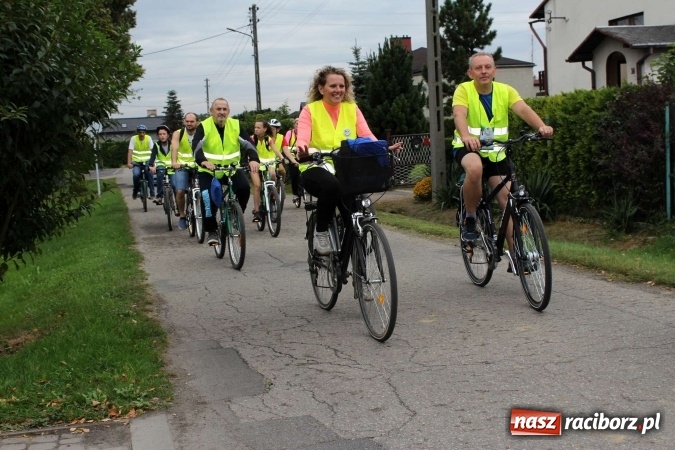 Zdjęcie w galerii na portalu naszraciborz.pl: Mieszkańcy gminy Kornowac i Czesi na rowerach uczcili 10-lecie współpracy  wiadomości z regionu