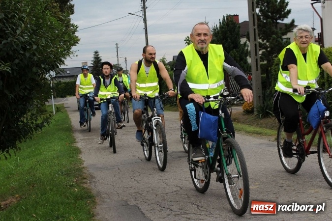 Zdjęcie w galerii na portalu naszraciborz.pl: Mieszkańcy gminy Kornowac i Czesi na rowerach uczcili 10-lecie współpracy  wiadomości z regionu