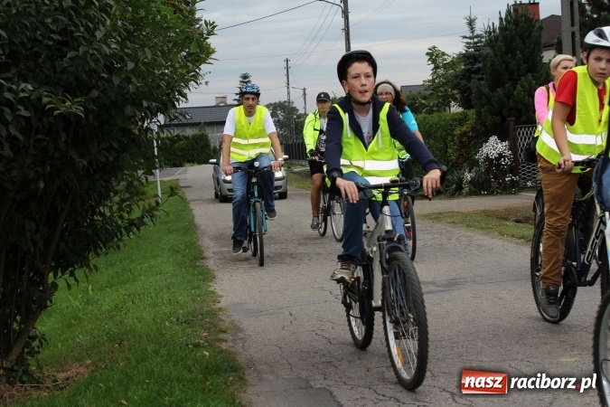 Zdjęcie w galerii na portalu naszraciborz.pl: Mieszkańcy gminy Kornowac i Czesi na rowerach uczcili 10-lecie współpracy  wiadomości z regionu