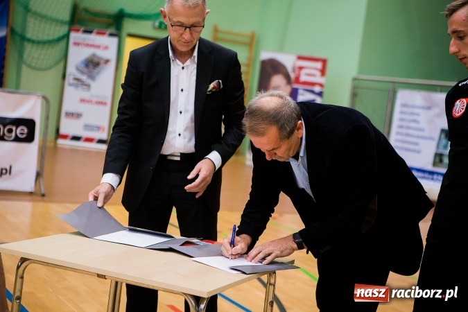 Zdjęcie w galerii na portalu naszraciborz.pl: Mistrzowskie starcie dla ZAKSY Kędzierzyn-Koźle. Wygrana Jastrzębskiego Węgla wiadomości z regionu