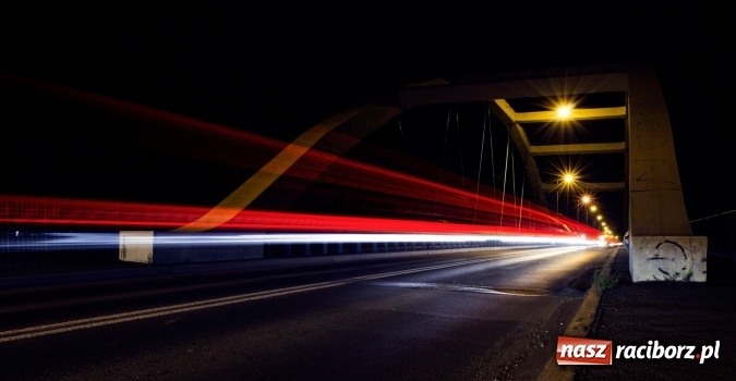 Zdjęcie w galerii na portalu naszraciborz.pl: Będzie jaśniej i taniej! Ratusz myśli o oświetleniu ulicznym trzech ważnych dróg wylotowych wiadomości z regionu