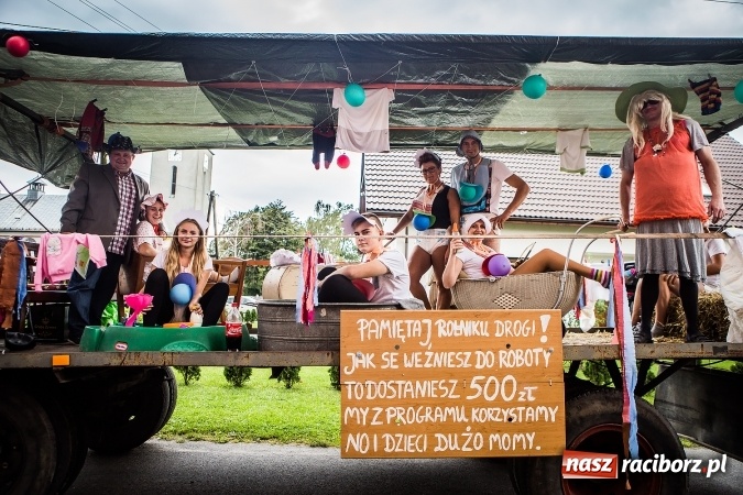 Zdjęcie w galerii na portalu naszraciborz.pl: Niebo łaskawe dla Zabełkowa. Dożynki gminy Krzyżanowice FOTOREPORTAŻ wiadomości z regionu