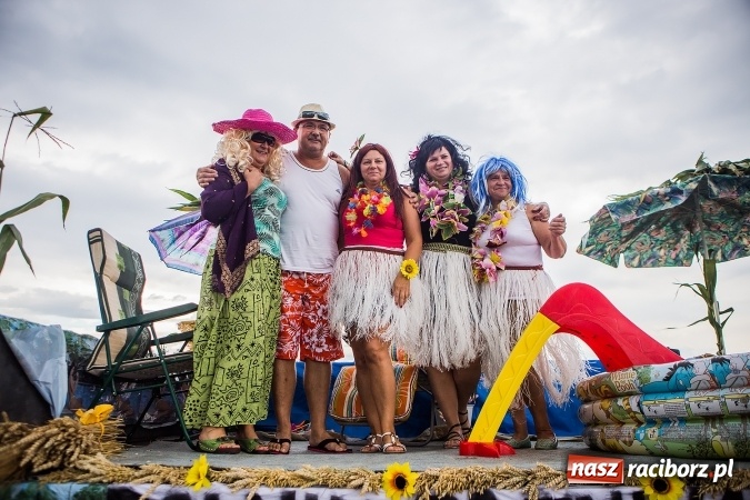 Zdjęcie w galerii na portalu naszraciborz.pl: Niebo łaskawe dla Zabełkowa. Dożynki gminy Krzyżanowice FOTOREPORTAŻ wiadomości z regionu