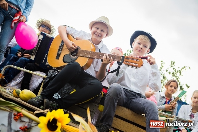Zdjęcie w galerii na portalu naszraciborz.pl: Niebo łaskawe dla Zabełkowa. Dożynki gminy Krzyżanowice FOTOREPORTAŻ wiadomości z regionu