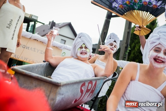 Zdjęcie w galerii na portalu naszraciborz.pl: Niebo łaskawe dla Zabełkowa. Dożynki gminy Krzyżanowice FOTOREPORTAŻ wiadomości z regionu