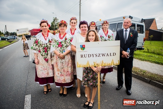 Zdjęcie w galerii na portalu naszraciborz.pl: Niebo łaskawe dla Zabełkowa. Dożynki gminy Krzyżanowice FOTOREPORTAŻ wiadomości z regionu