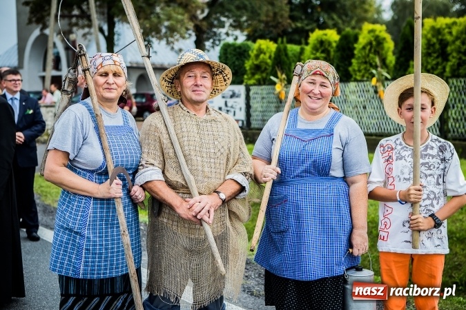 Zdjęcie w galerii na portalu naszraciborz.pl: Niebo łaskawe dla Zabełkowa. Dożynki gminy Krzyżanowice FOTOREPORTAŻ wiadomości z regionu