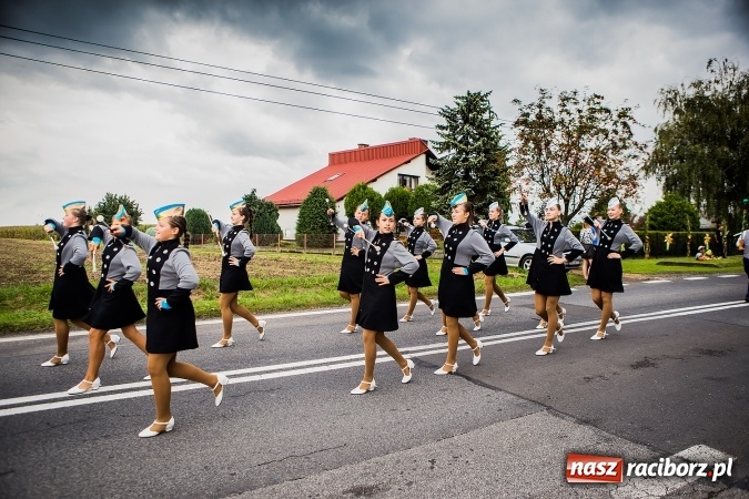 Zdjęcie w galerii na portalu naszraciborz.pl: Niebo łaskawe dla Zabełkowa. Dożynki gminy Krzyżanowice FOTOREPORTAŻ wiadomości z regionu