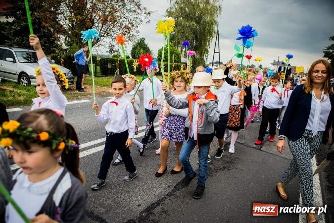 Zdjęcie w galerii na portalu naszraciborz.pl: Niebo łaskawe dla Zabełkowa. Dożynki gminy Krzyżanowice FOTOREPORTAŻ wiadomości z regionu