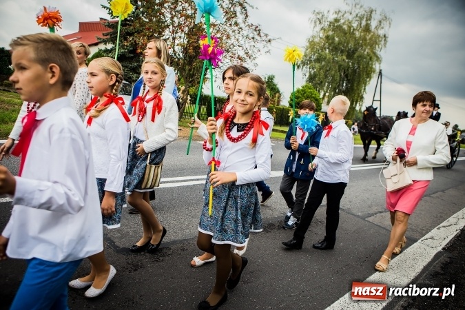 Zdjęcie w galerii na portalu naszraciborz.pl: Niebo łaskawe dla Zabełkowa. Dożynki gminy Krzyżanowice FOTOREPORTAŻ wiadomości z regionu