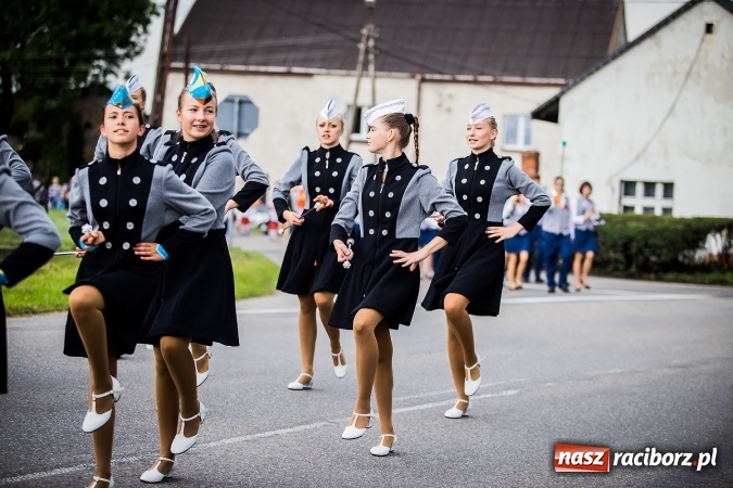 Zdjęcie w galerii na portalu naszraciborz.pl: Niebo łaskawe dla Zabełkowa. Dożynki gminy Krzyżanowice FOTOREPORTAŻ wiadomości z regionu