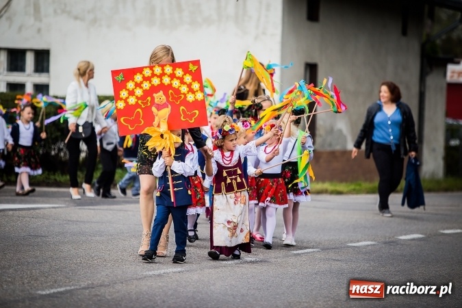 Zdjęcie w galerii na portalu naszraciborz.pl: Niebo łaskawe dla Zabełkowa. Dożynki gminy Krzyżanowice FOTOREPORTAŻ wiadomości z regionu
