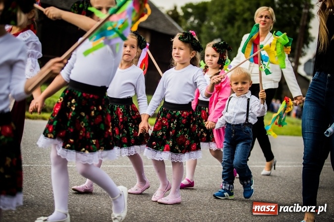 Zdjęcie w galerii na portalu naszraciborz.pl: Niebo łaskawe dla Zabełkowa. Dożynki gminy Krzyżanowice FOTOREPORTAŻ wiadomości z regionu