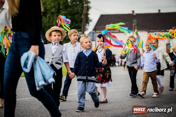 Zdjęcie w galerii na portalu naszraciborz.pl: Niebo łaskawe dla Zabełkowa. Dożynki gminy Krzyżanowice FOTOREPORTAŻ wiadomości z regionu