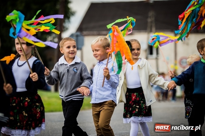 Zdjęcie w galerii na portalu naszraciborz.pl: Niebo łaskawe dla Zabełkowa. Dożynki gminy Krzyżanowice FOTOREPORTAŻ wiadomości z regionu