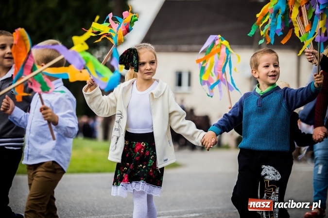 Zdjęcie w galerii na portalu naszraciborz.pl: Niebo łaskawe dla Zabełkowa. Dożynki gminy Krzyżanowice FOTOREPORTAŻ wiadomości z regionu