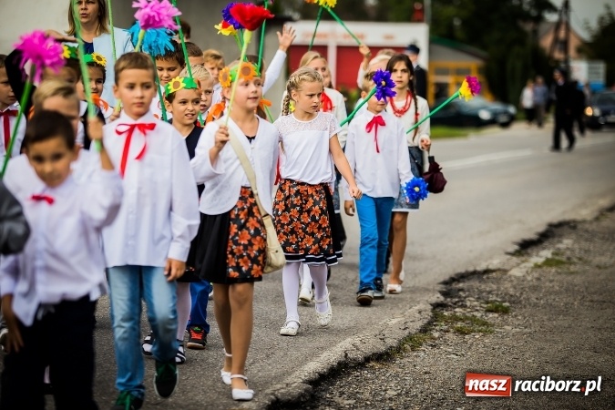 Zdjęcie w galerii na portalu naszraciborz.pl: Niebo łaskawe dla Zabełkowa. Dożynki gminy Krzyżanowice FOTOREPORTAŻ wiadomości z regionu