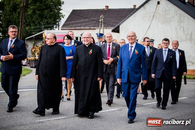 Zdjęcie w galerii na portalu naszraciborz.pl: Niebo łaskawe dla Zabełkowa. Dożynki gminy Krzyżanowice FOTOREPORTAŻ wiadomości z regionu