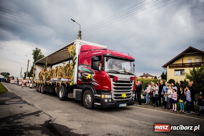 Zdjęcie w galerii na portalu naszraciborz.pl: Niebo łaskawe dla Zabełkowa. Dożynki gminy Krzyżanowice FOTOREPORTAŻ wiadomości z regionu