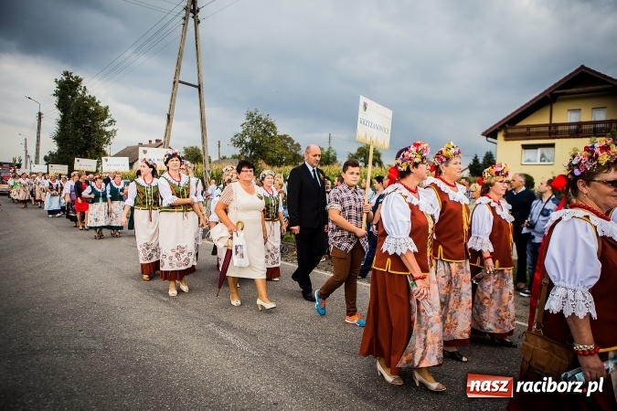 Zdjęcie w galerii na portalu naszraciborz.pl: Niebo łaskawe dla Zabełkowa. Dożynki gminy Krzyżanowice FOTOREPORTAŻ wiadomości z regionu