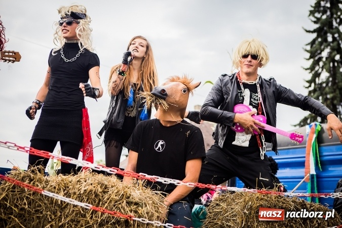 Zdjęcie w galerii na portalu naszraciborz.pl: Niebo łaskawe dla Zabełkowa. Dożynki gminy Krzyżanowice FOTOREPORTAŻ wiadomości z regionu