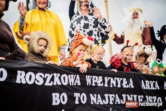 Zdjęcie w galerii na portalu naszraciborz.pl: Niebo łaskawe dla Zabełkowa. Dożynki gminy Krzyżanowice FOTOREPORTAŻ wiadomości z regionu