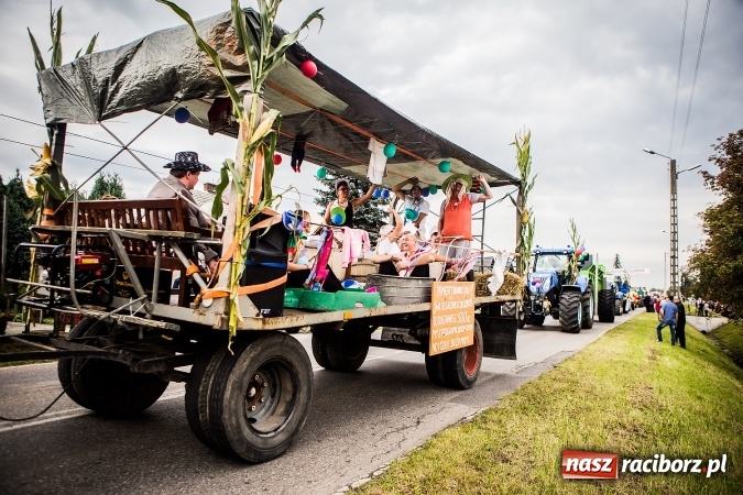 Zdjęcie w galerii na portalu naszraciborz.pl: Niebo łaskawe dla Zabełkowa. Dożynki gminy Krzyżanowice FOTOREPORTAŻ wiadomości z regionu