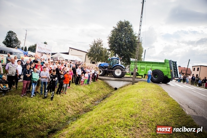 Zdjęcie w galerii na portalu naszraciborz.pl: Niebo łaskawe dla Zabełkowa. Dożynki gminy Krzyżanowice FOTOREPORTAŻ wiadomości z regionu