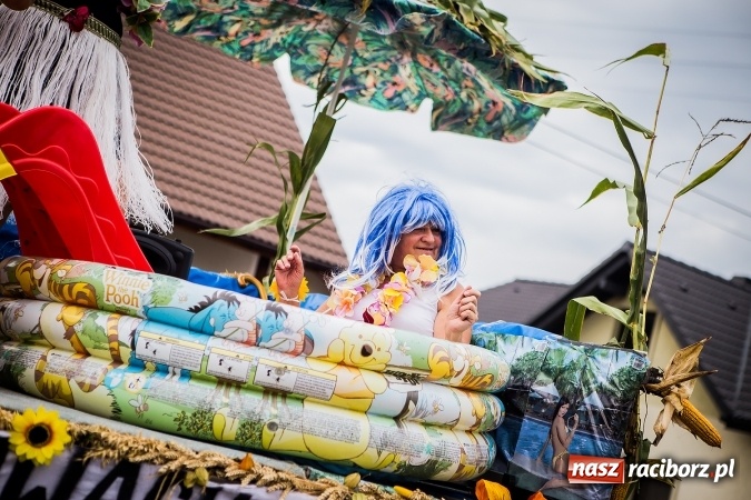 Zdjęcie w galerii na portalu naszraciborz.pl: Niebo łaskawe dla Zabełkowa. Dożynki gminy Krzyżanowice FOTOREPORTAŻ wiadomości z regionu