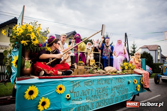 Zdjęcie w galerii na portalu naszraciborz.pl: Niebo łaskawe dla Zabełkowa. Dożynki gminy Krzyżanowice FOTOREPORTAŻ wiadomości z regionu
