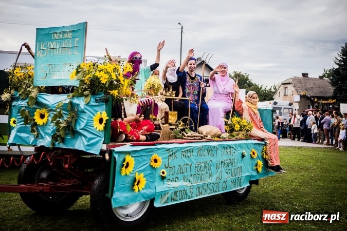 Zdjęcie w galerii na portalu naszraciborz.pl: Niebo łaskawe dla Zabełkowa. Dożynki gminy Krzyżanowice FOTOREPORTAŻ wiadomości z regionu
